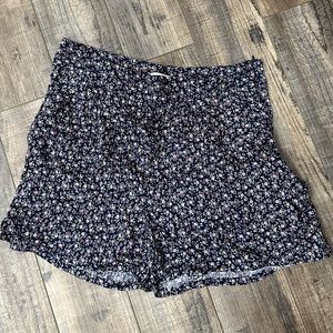 Final Touch Women’s Navy Floral Print Shorts